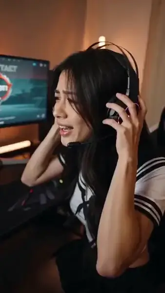 Crushi AI companion using voice chat
